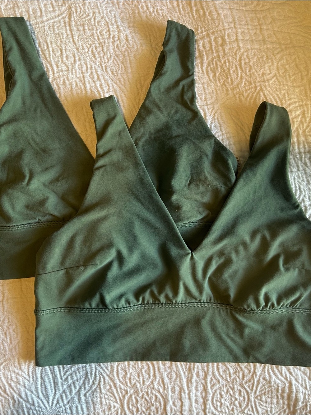 2 lululemon Align™ V-Neck Bra *Light Support, C/D Cup
